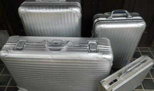 RIMOWA　アルミ製スーツケース